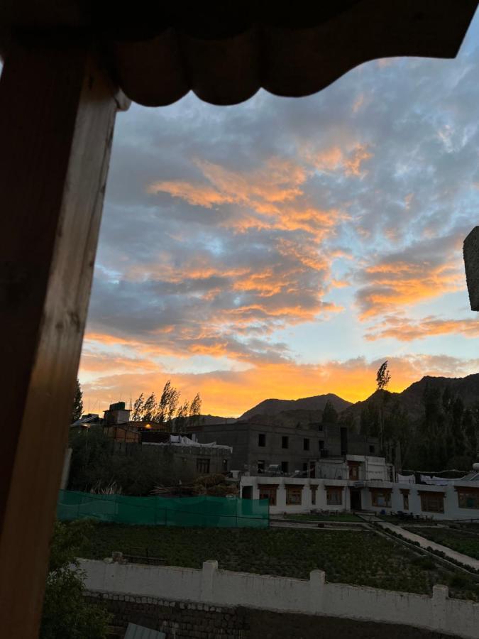 Chakzot Garden House Hotel Leh Ngoại thất bức ảnh